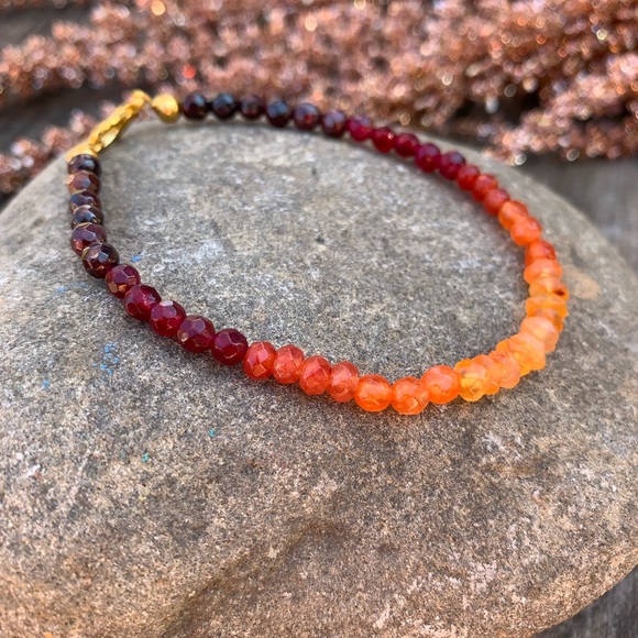 HP 🎉 Garnet Carnelian Gemstone Unisex Bracelet - Picture 7 of 8